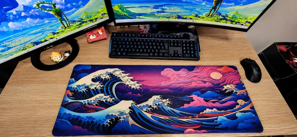 Setup gaming avec tapis de souris XXL personnalisé